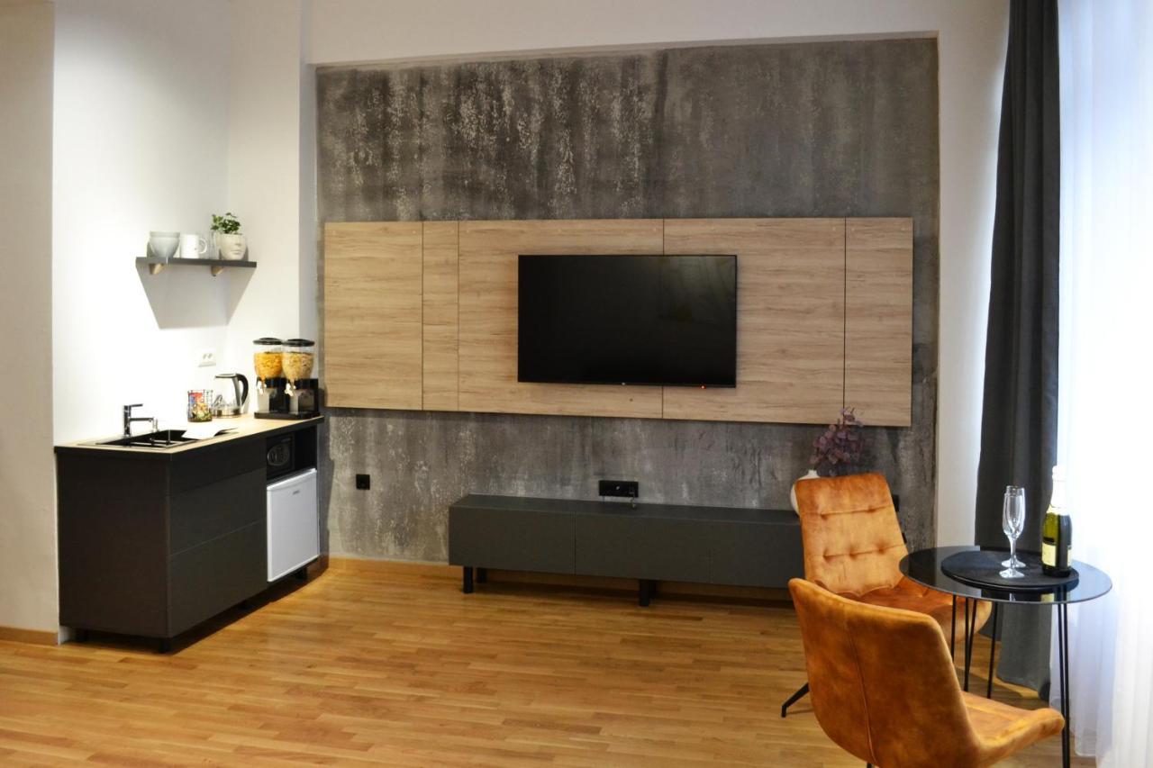 Elite Central Suites Скопье Экстерьер фото