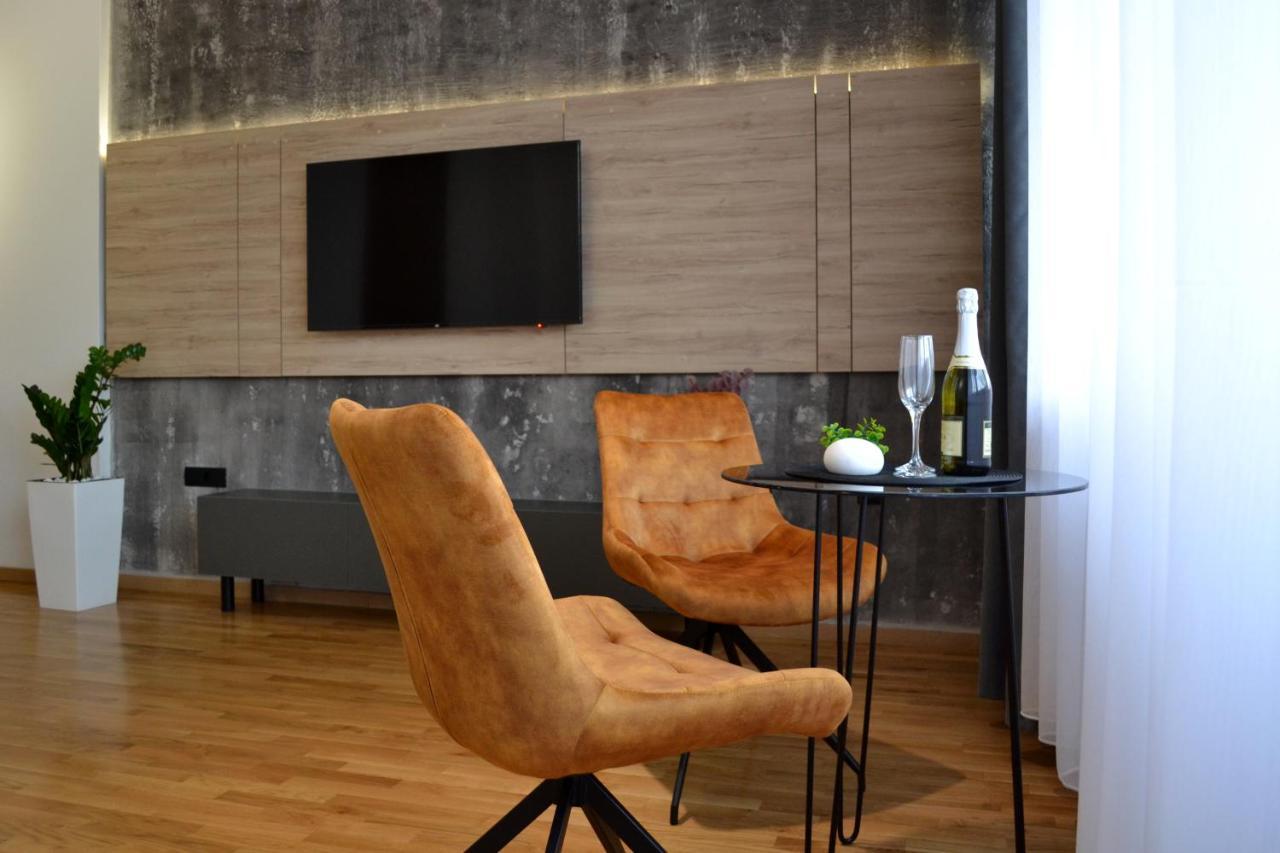 Elite Central Suites Скопье Экстерьер фото